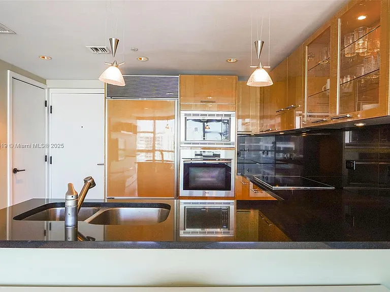6801 Collins Ave #1214-DOOR1203 — Photo 10