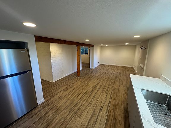 5th image of 3808 13th Ave S #B