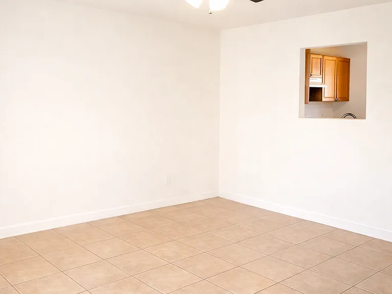 305 Civil Ct #F — Photo 2