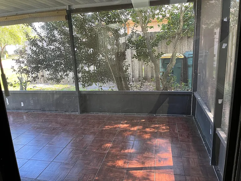 2320 Ironstone Dr E — Photo 11