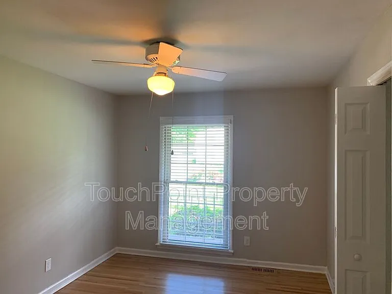 1130 Cheddington Dr — Photo 18
