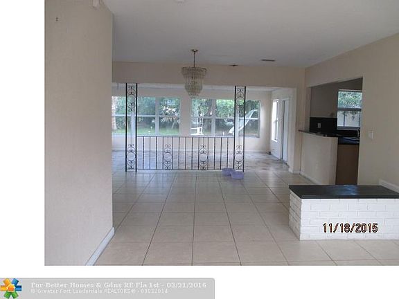 2nd image of 550 E Melrose Cir