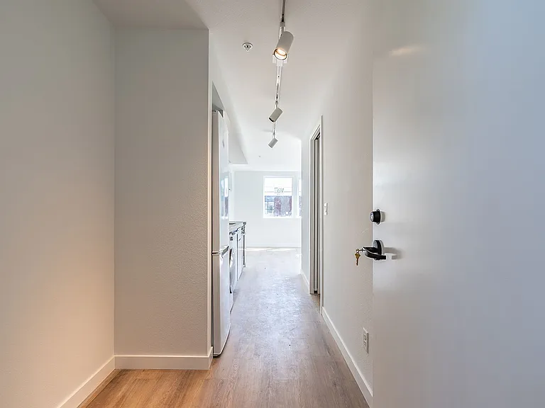 Beautiful Brand New Boutique Apartment Community — Photo 9
