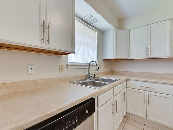 5th image of 7506 Battlewood Dr