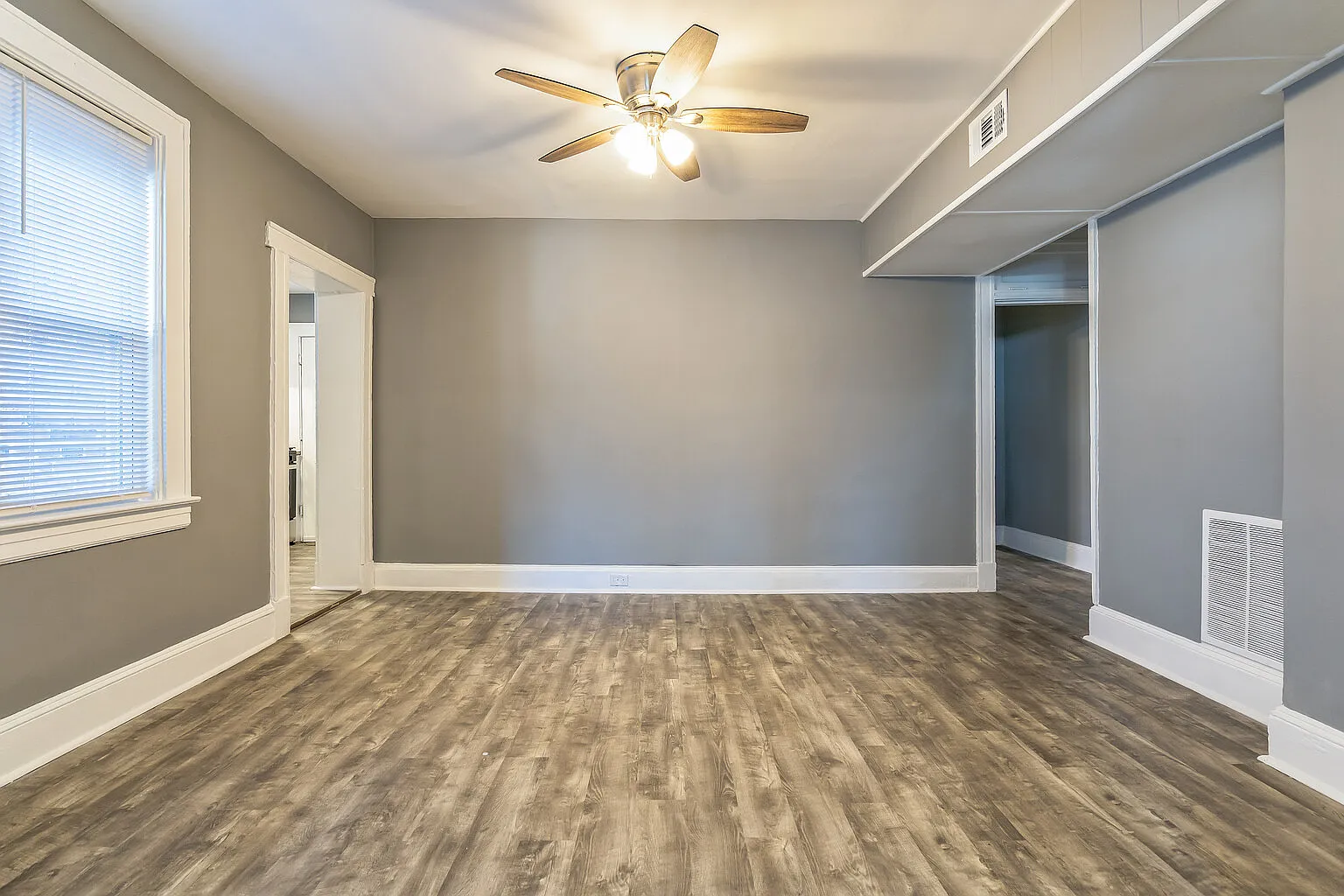 4806 Liberty Heights Ave — Photo 4
