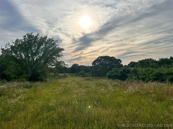 100 S 340th Rd, Morris, OK 74445