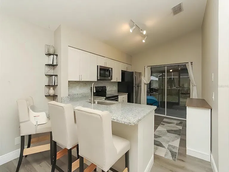 7047 Hickory Branch Cir — Photo 9