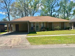 2217 N Little John Dr, Baton Rouge, LA 70815