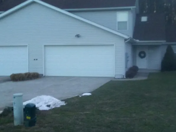 4192 Pine Dr, Rootstown, OH 44272