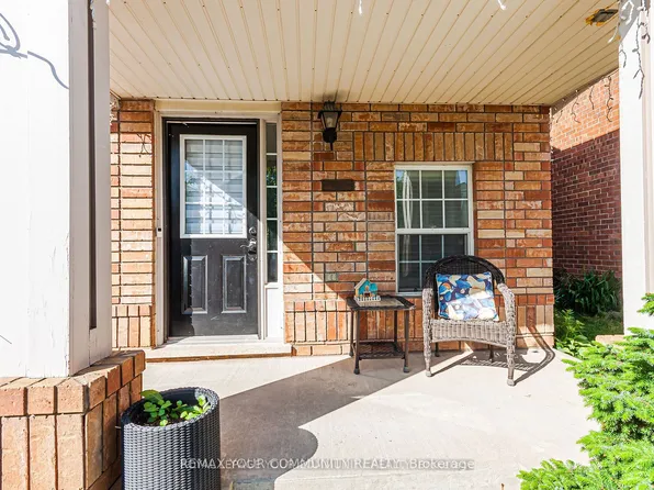 688 Hamilton Cres, Milton, ON L9T 6H1