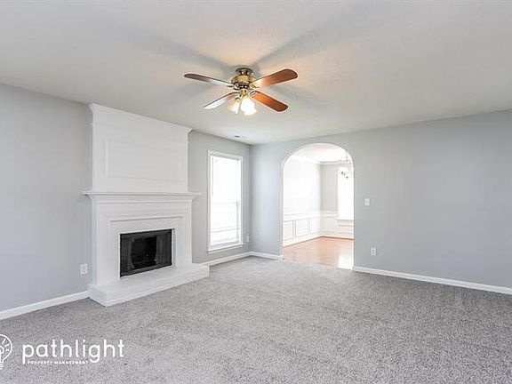 5th image of 415 Greymist Dr