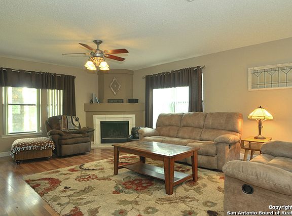 3rd image of 9111 Shadystone Dr
