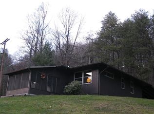 43070 Carbon Hill Buchtel Rd, Nelsonville, OH 45764