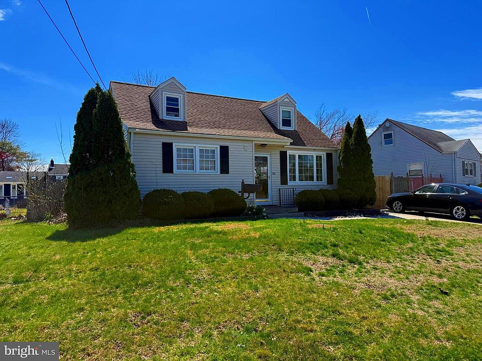 2nd image of 512 Cloverdale Rd