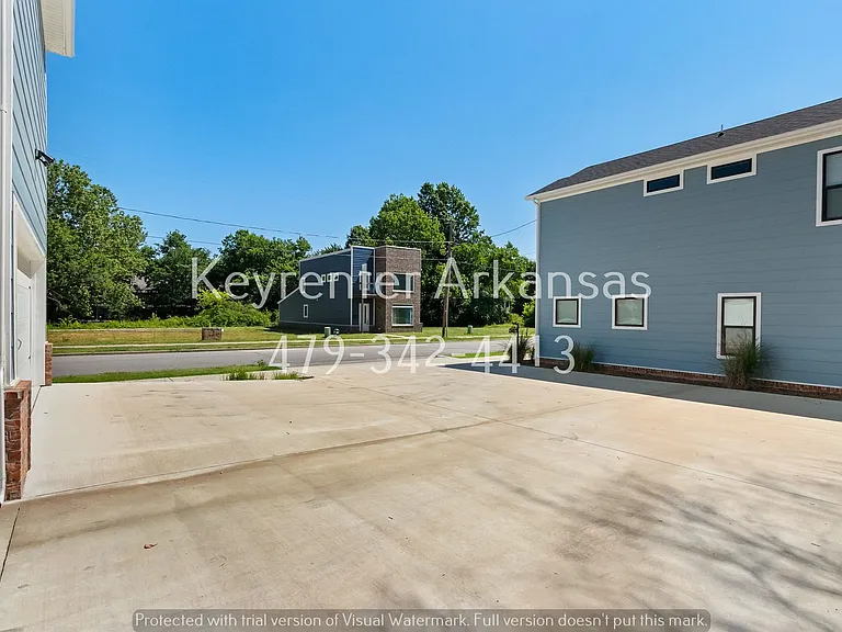 1434 N Oakland Ave — Photo 28