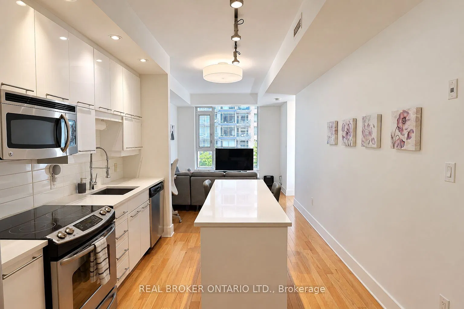 101 Richmond Rd — Photo 4