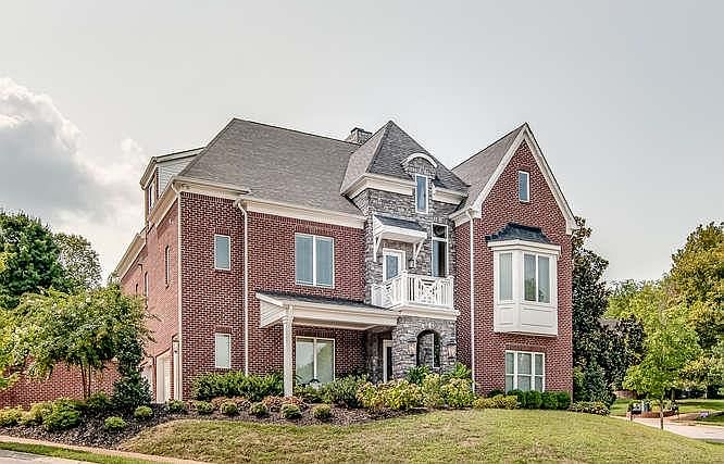 1st image of 126 Richards Glen Dr