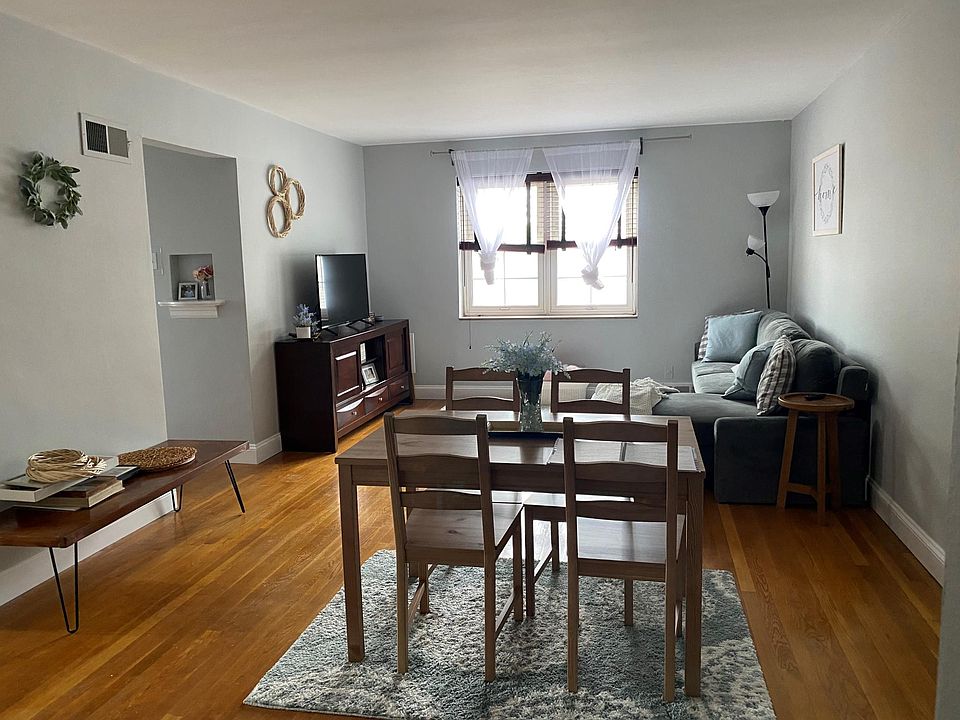 1st image of 7201 Hampton Ave #2C