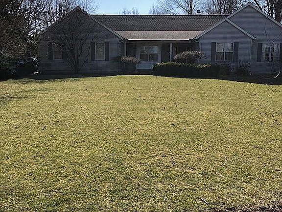 3rd image of 52883 Trinter Rd