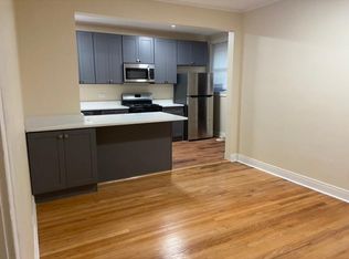 6942 S Paxton Ave #1, Chicago, IL 60649