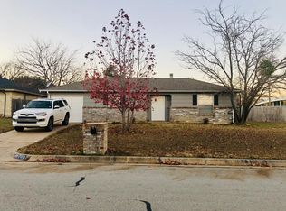 700 Vaughn Dr, Burleson, TX 76028