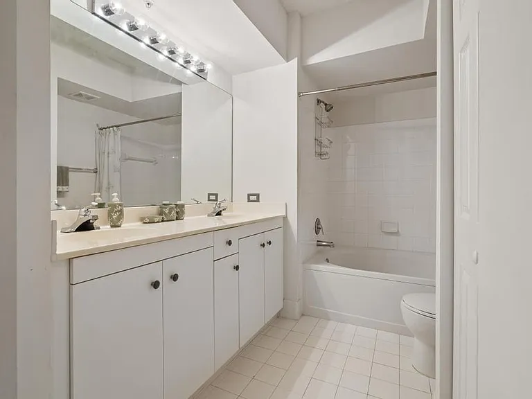 2202 Tuscany Way — Photo 14