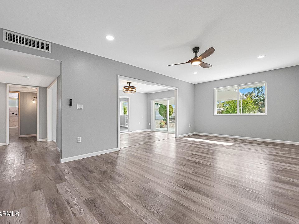 1st image of 10511 W CAMDEN Avenue