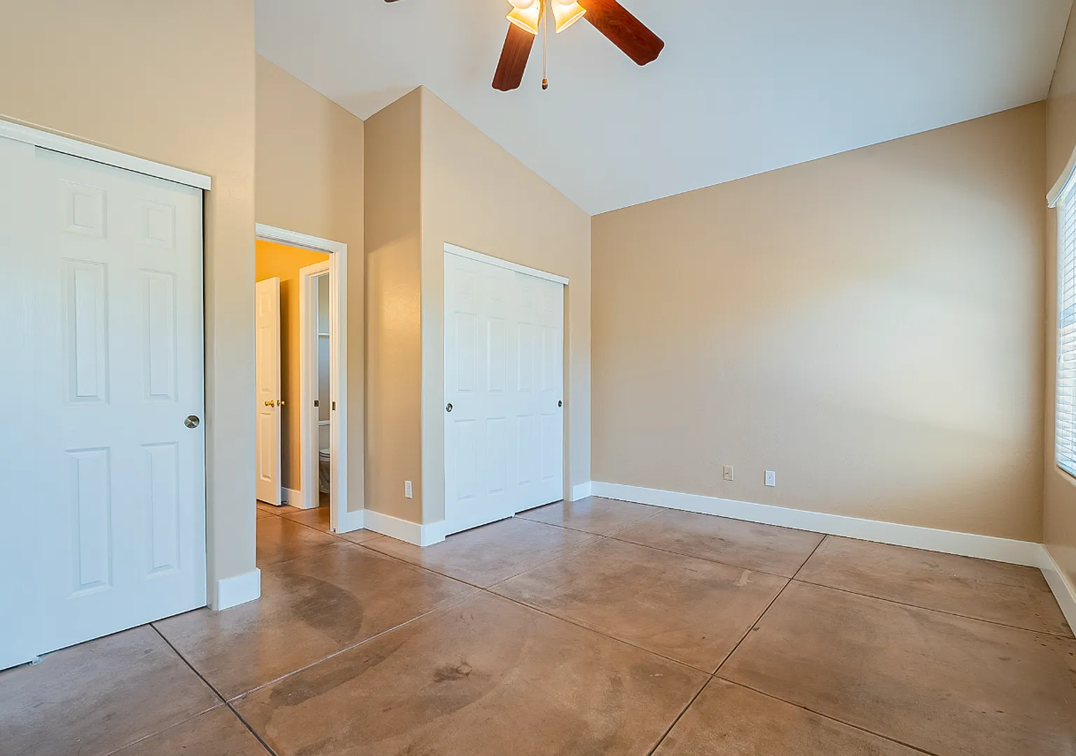 909 E. Drachman St. — Photo 3