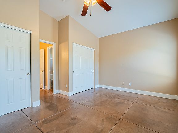 3rd image of 909 E Drachman St #D0fa9c0c7