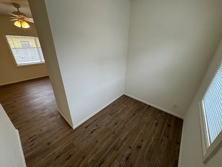 2014 N Parish Pl #2018 — Photo 30
