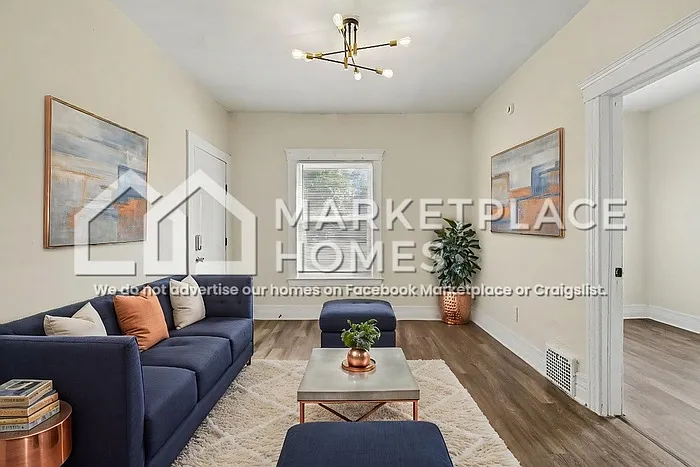 3 bed, 1.0 bath, 1000 sqft, $1,600 — Photo 1