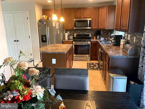 3rd image of 2341 Drake Ln