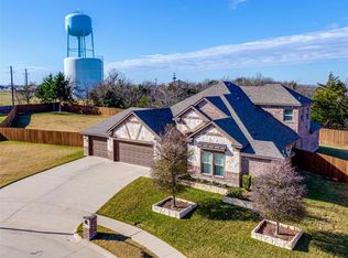 5829 Yellow Rose Ct, Midlothian, TX 76065