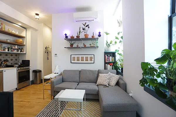 Rented by Rennit Inc. | media 24