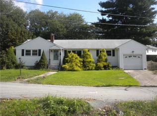 13 Evergreen Pkwy, North Providence, RI 02904