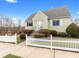 3 Adams St, Salem, MA 01970