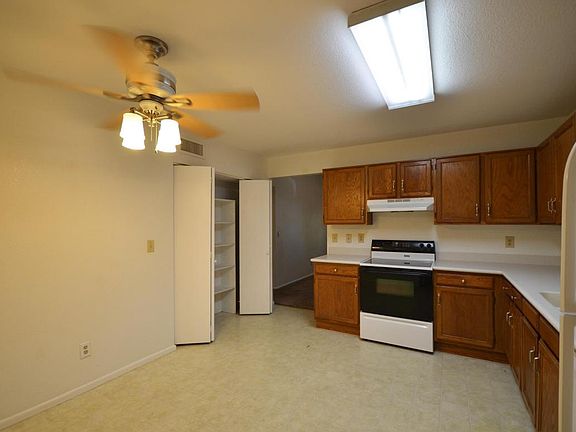 5th image of 5136 E Evergreen St Unit 1141