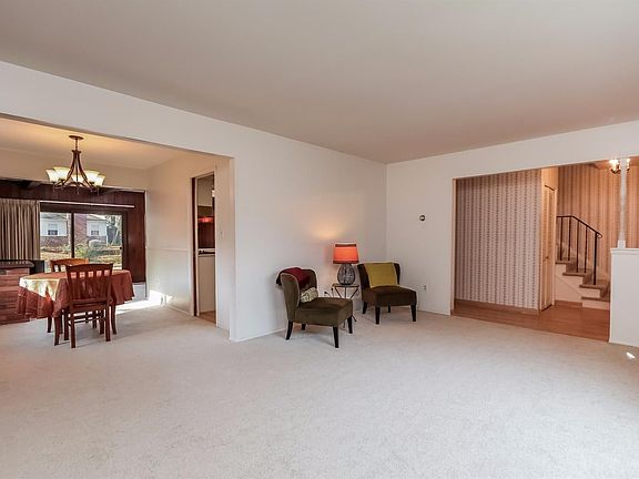 5th image of 2855 Quail Hollow Ct
