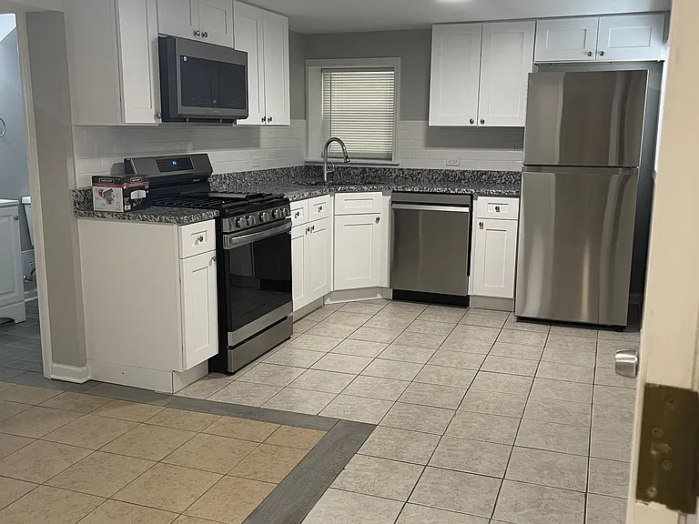 4233 W Potomac Ave — Photo 2