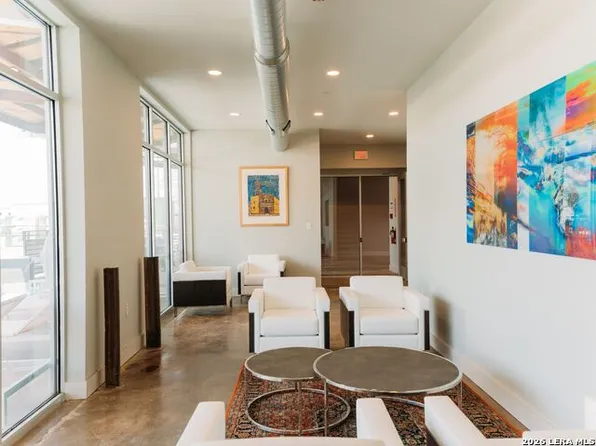 210 W Peden Aly, San Antonio, TX