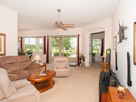 3rd image of 3703 Carambola Cir