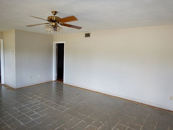 5th image of 2250 W Central Ave