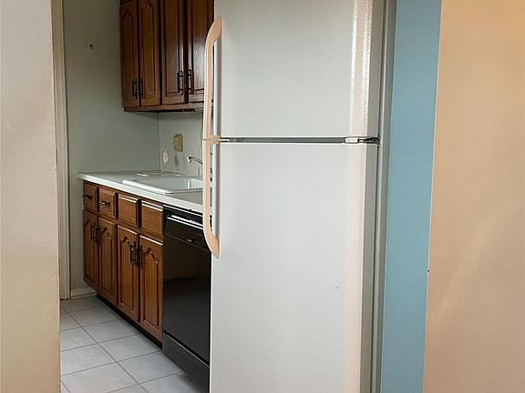 5th image of 368 Mineola Ave