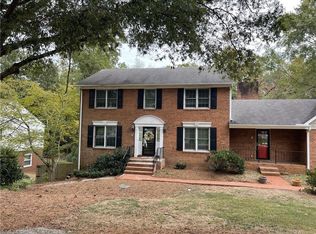 4110 Oak Hollow Dr, High Point, NC 27265