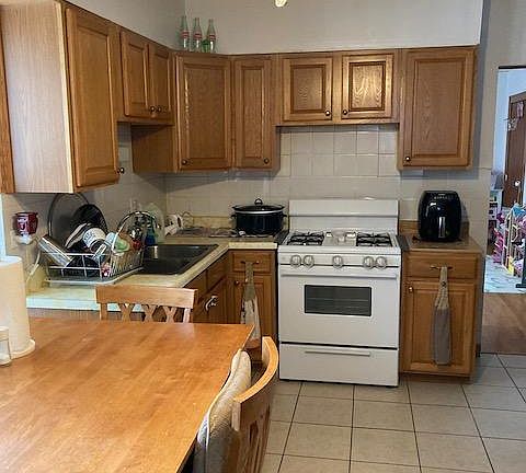 3rd image of 4901 N Marmora Ave #1