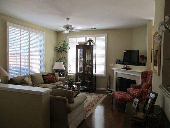 3rd image of 384 Kincora Ct