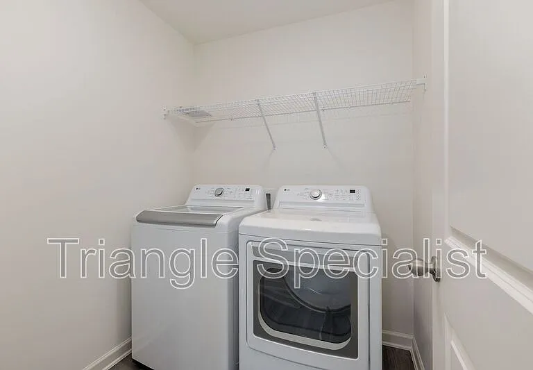 1876 Knights Crest Way — Photo 22