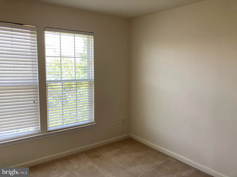 2985 Huntington Grove Sq — Photo 16