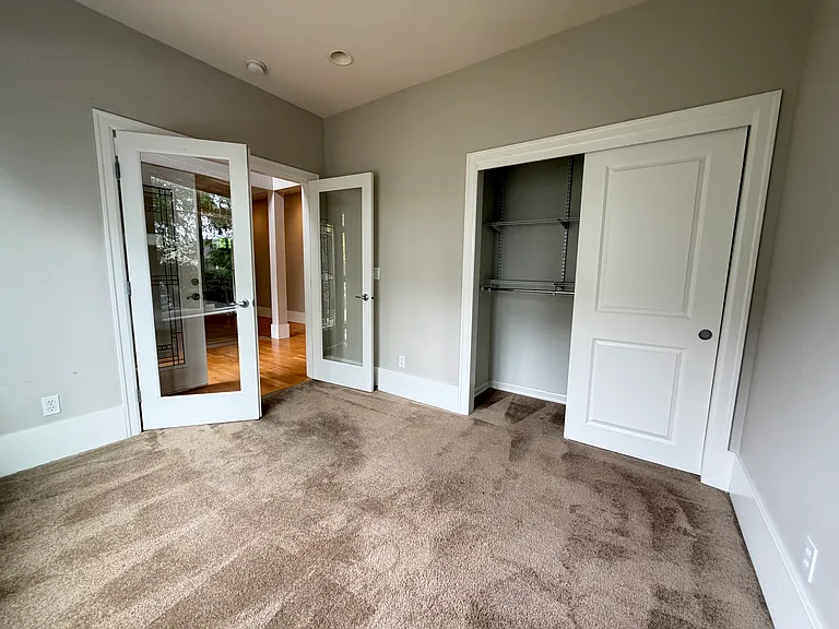 2520 Camas Ave NE — Photo 8