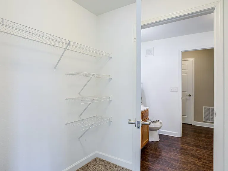 Crescent at Wolfchase Apartment Homes — Photo 8